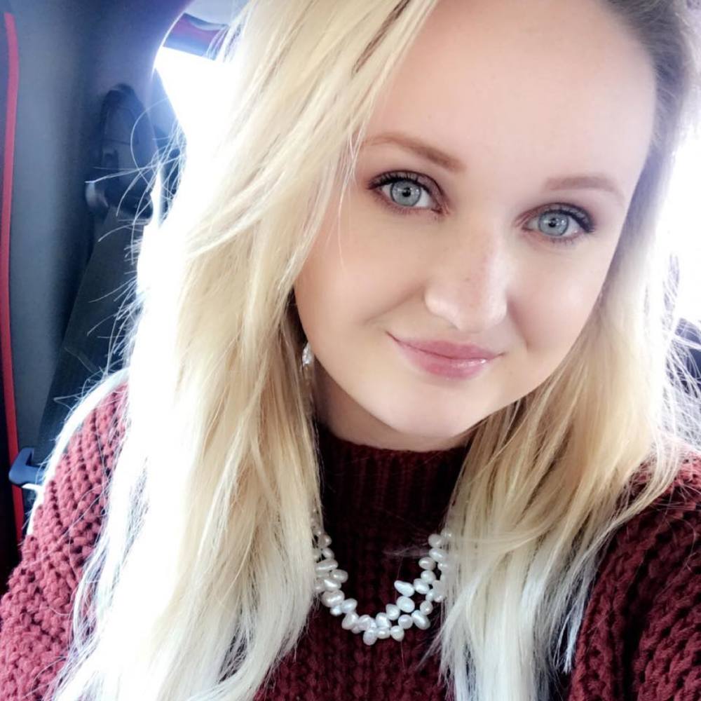 Meet your Posher, Isabella
